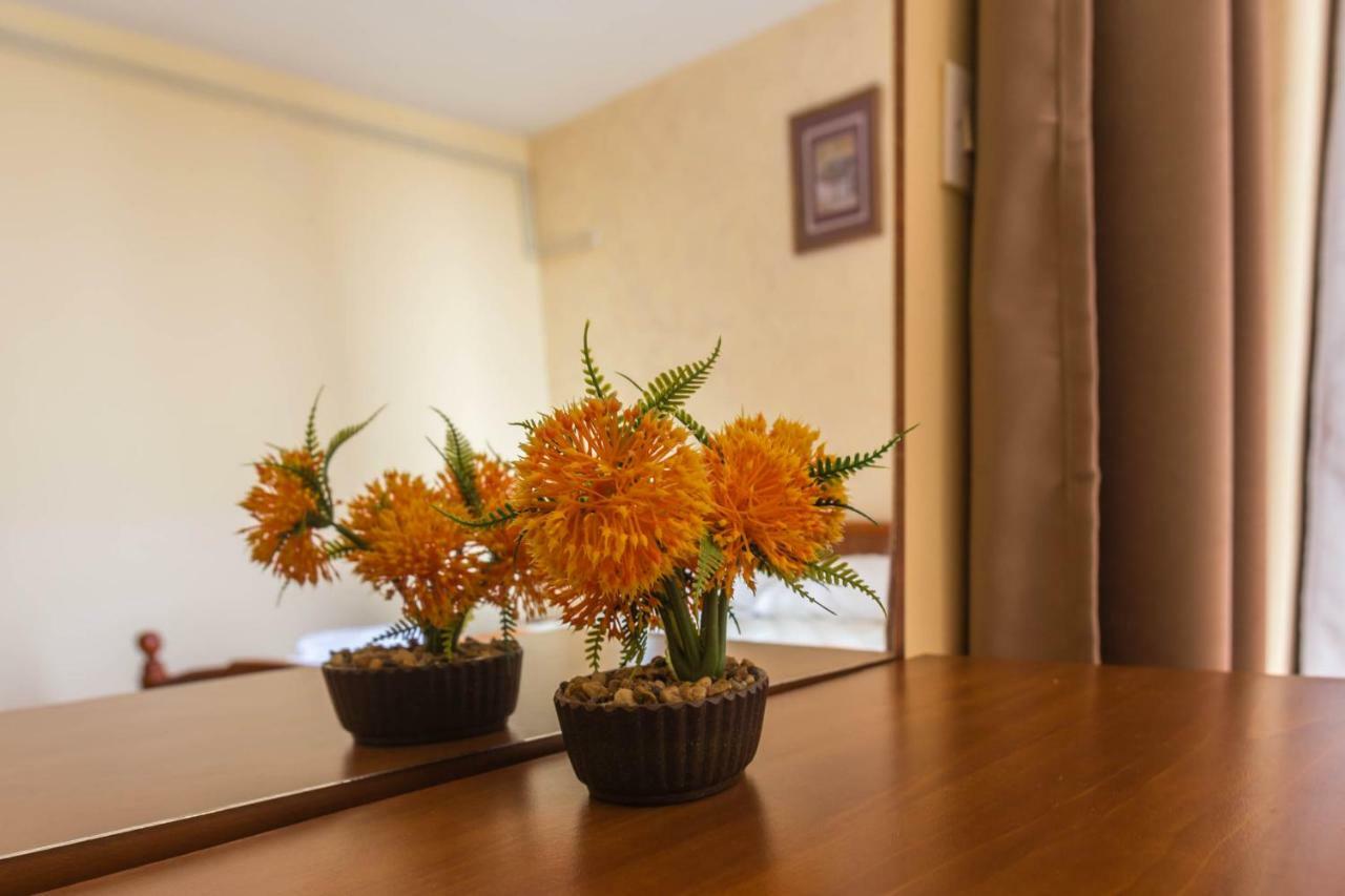 Mali Milocer Bay Accommodation Sveti Stefan Exteriör bild