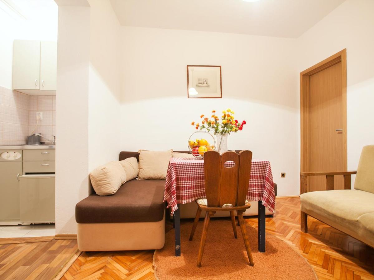 Mali Milocer Bay Accommodation Sveti Stefan Rum bild